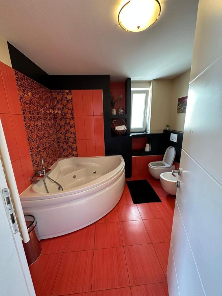 Jacuzzi Apartment - Center Záhřeb Exteriér fotografie